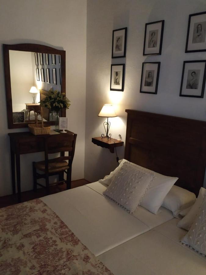 Casa Rural Y Restaurante Casa Adriano Guest House อลานีส ภายนอก รูปภาพ